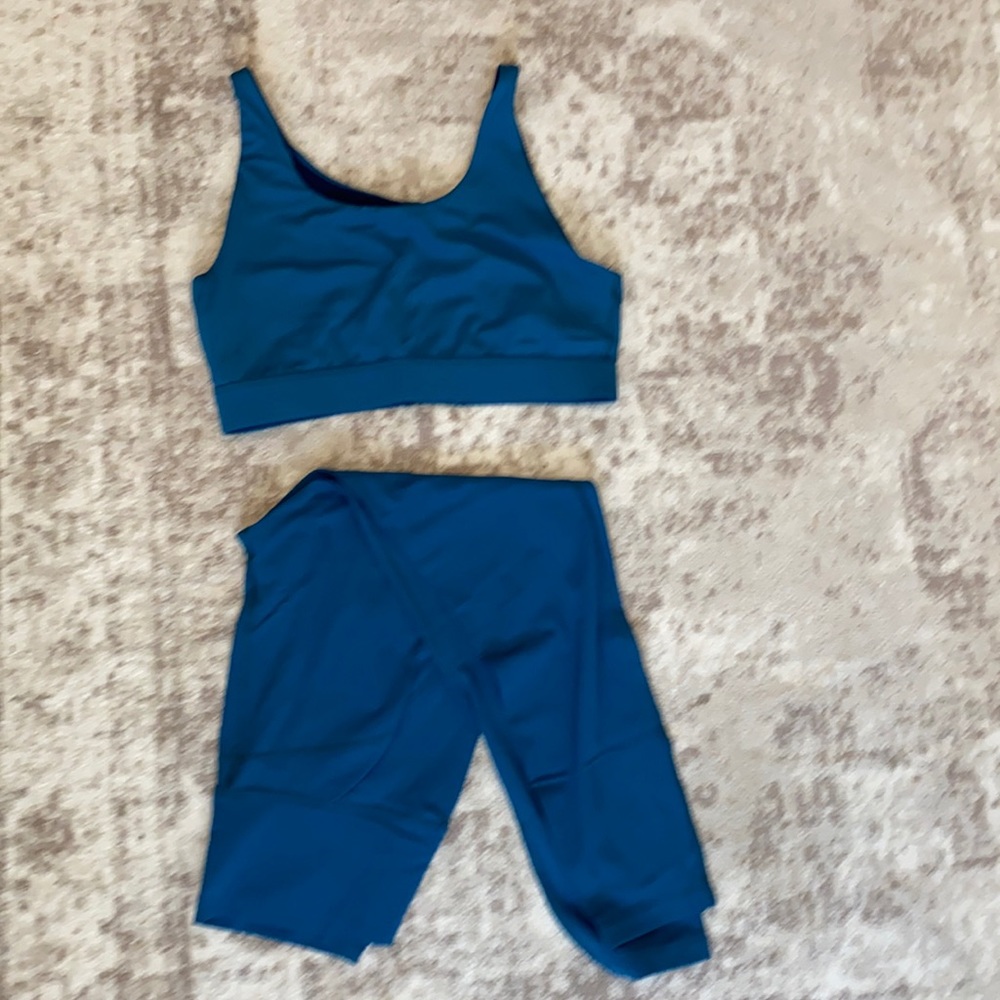 Outdoor Voices LightForm Gulf Workout Set